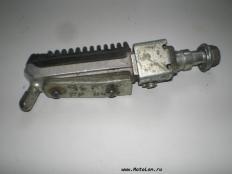 Правая водительская подножка на Suzuki RF400 RF600 RF900 GSF1200S Bandit GSX-R1100 Part: 43511-40C00-000
