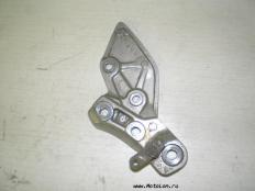 Правый водительский кронштейн на Yamaha XJR1300 XJR 1300 2000-2016 г.в. Part# 4KG-27443-02