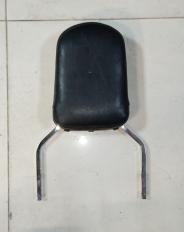 Фирменная кожаная спинка для чоппера или круизёра